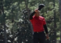 AUGUSTA, GEORGIA - APRIL 10: Tiger Woods tips his hat to the crowd on the 18th green after finishing his round during the final round of the Masters at Augusta National Golf Club on April 10, 2022 in Augusta, Georgia.   Gregory Shamus/Getty Images/AFP (Photo by Gregory Shamus / GETTY IMAGES NORTH AMERICA / Getty Images via AFP)
